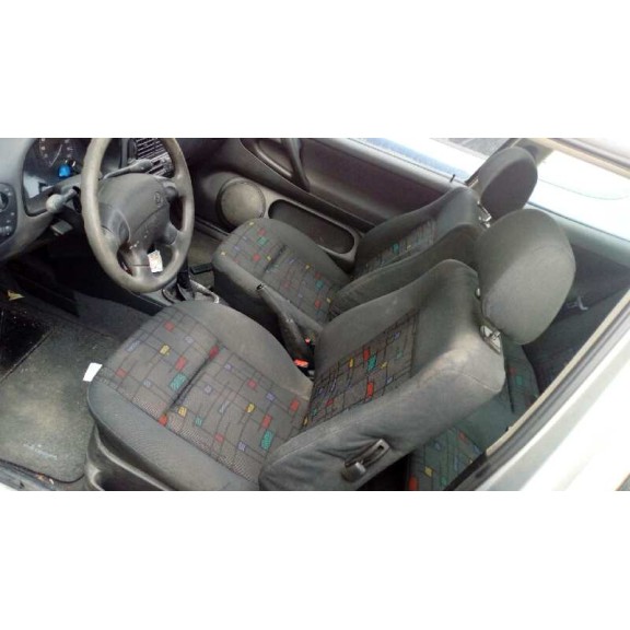 volkswagen polo berlina (6n1) del año 1999