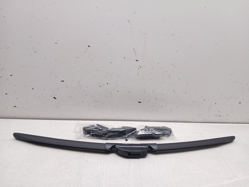 Recambio de escobilla limpia para peugeot 3008 referencia OEM IAM cgaf2255  55 cm 22´´ flexible