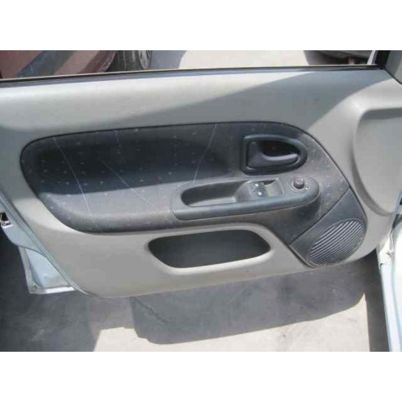 renault clio ii fase ii (b/cb0) del año 2003