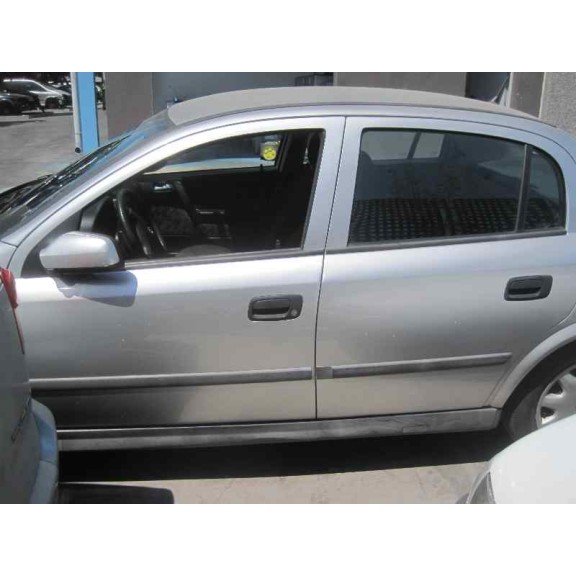 opel astra g berlina del año 1999