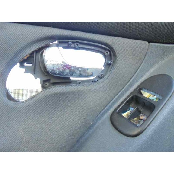 seat toledo (1m2) del año 2001