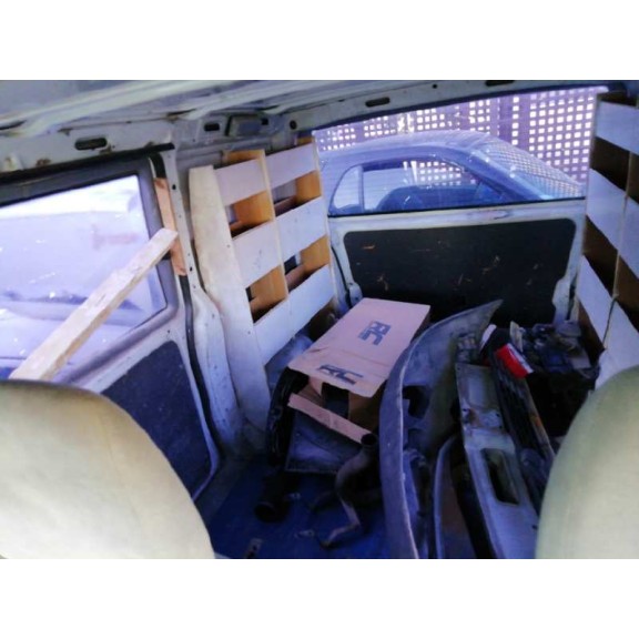 mercedes-benz vito (w638) caja cerrada del año 2003