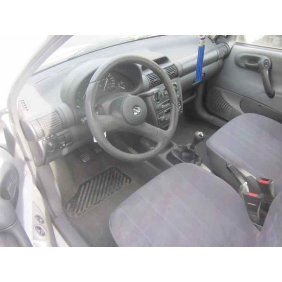 opel corsa b del año 1996