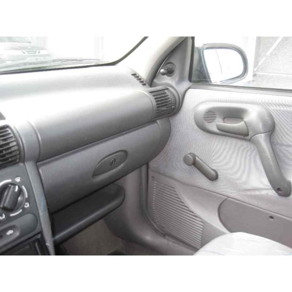 opel corsa b del año 1994