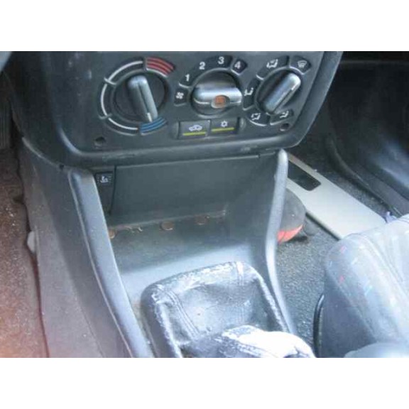 opel astra f berlina del año 1996