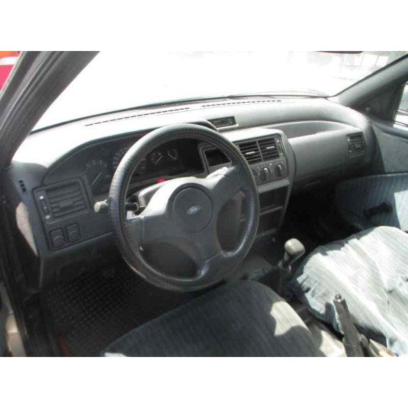 ford escort berlina del año 1991