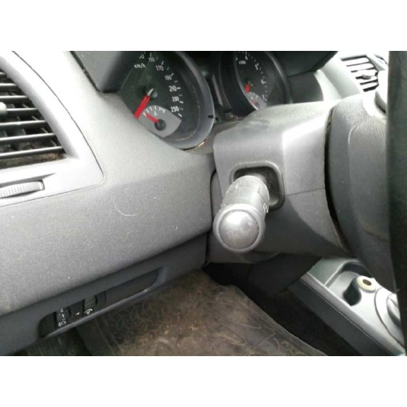 renault megane ii berlina 5p del año 2004