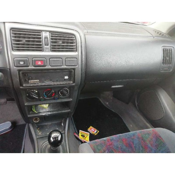 nissan almera (n15) del año 1999