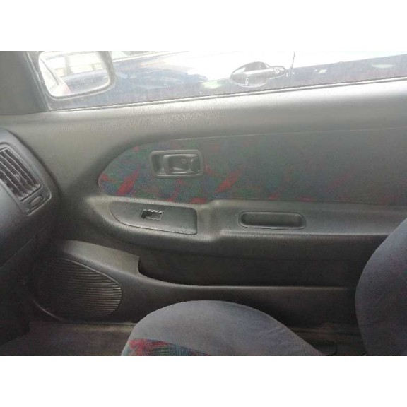 nissan almera (n15) del año 1999