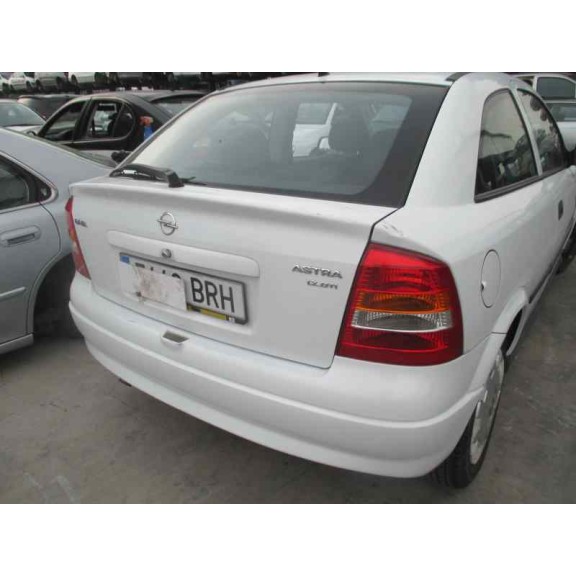opel astra g berlina del año 2001