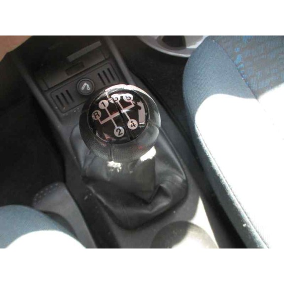 opel corsa c del año 2001