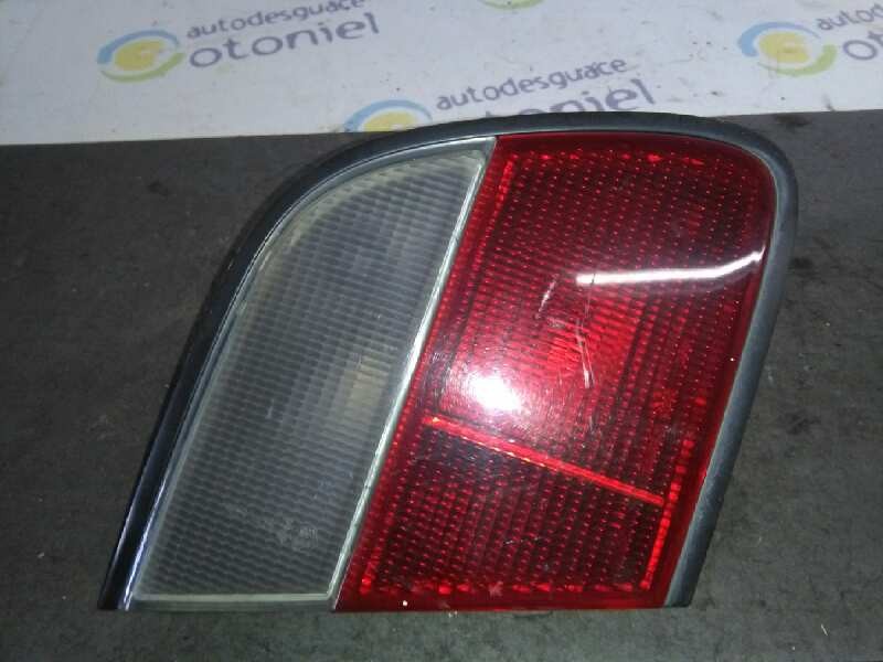 Recambio de piloto trasero izquierdo interior para nissan almera (n15) lx referencia OEM IAM  1ª SERIE 5P