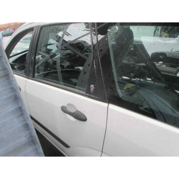 ford focus berlina (cak) del año 2001