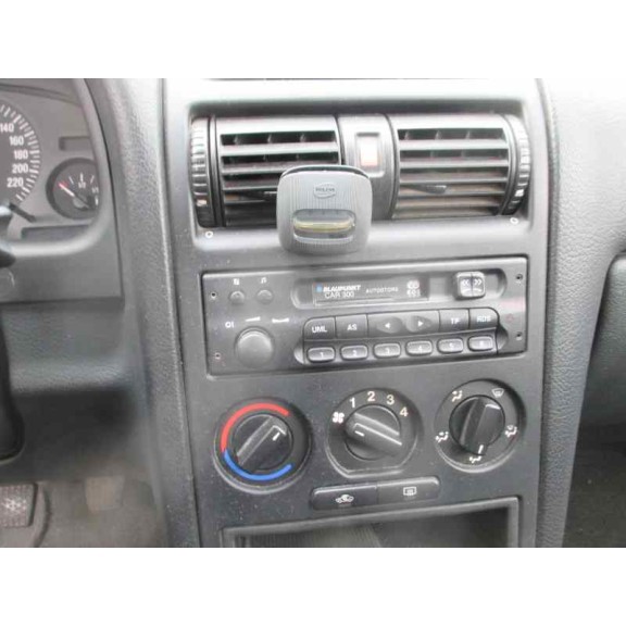 opel astra g berlina del año 2001