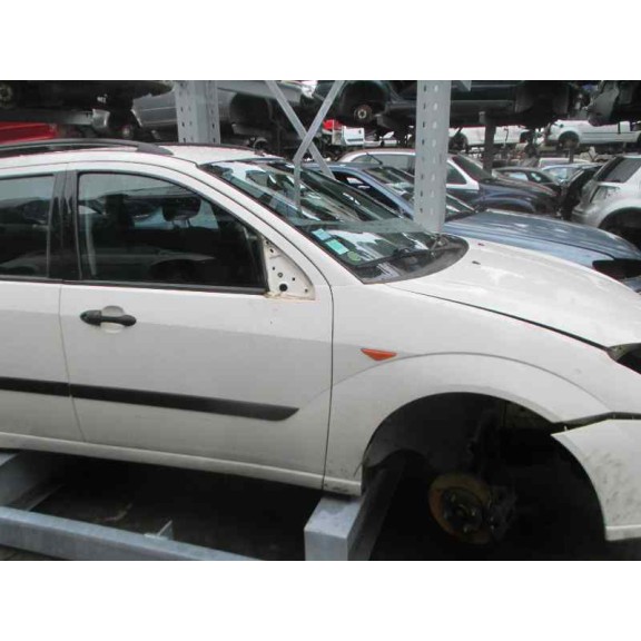 ford focus berlina (cak) del año 2001
