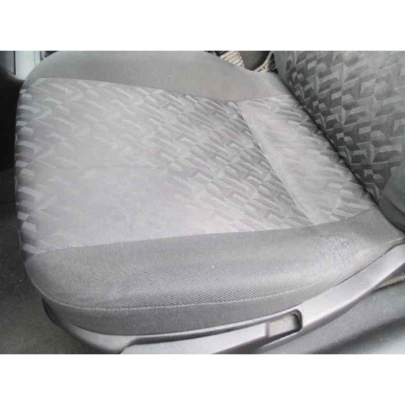 opel astra g berlina del año 2001