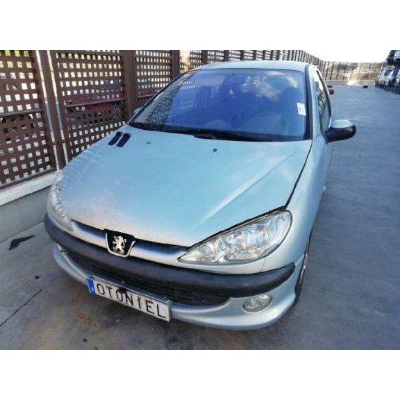peugeot 206 berlina del año 2002