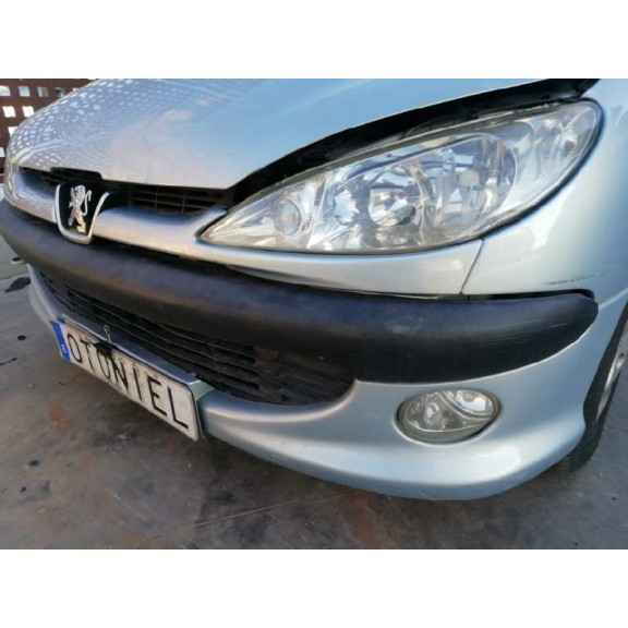 peugeot 206 berlina del año 2002