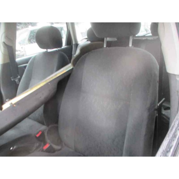 ford focus berlina (cak) del año 2001