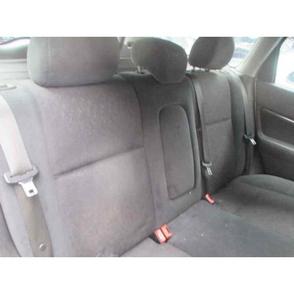 ford focus berlina (cak) del año 2001