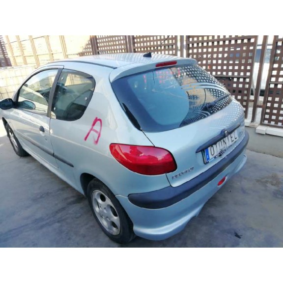 peugeot 206 berlina del año 2002