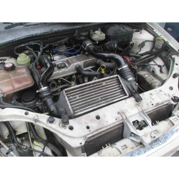 ford focus berlina (cak) del año 2001