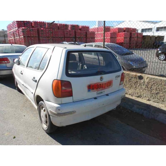 volkswagen polo berlina (6n1) del año 1995