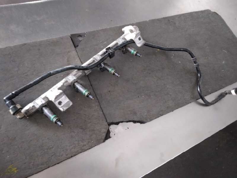 Recambio de rampa inyectora para ford focus berlina (cap) ghia referencia OEM IAM   