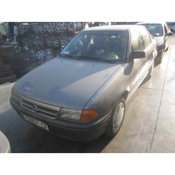 opel astra f berlina del año 1992