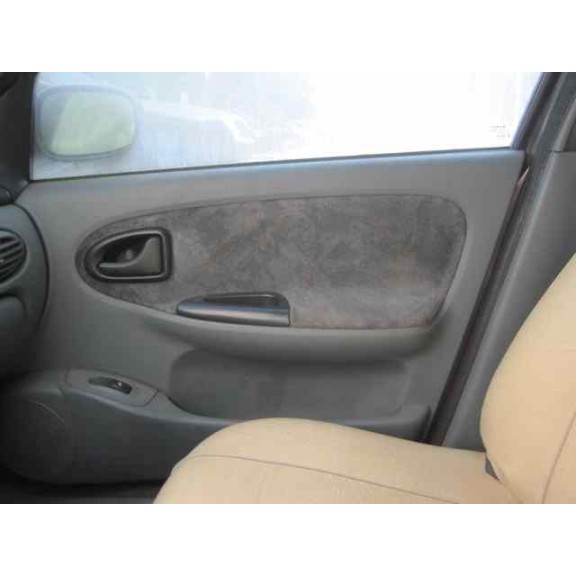 renault megane i berlina hatchback (ba0) del año 1997