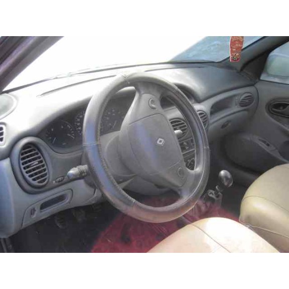 renault megane i berlina hatchback (ba0) del año 1997