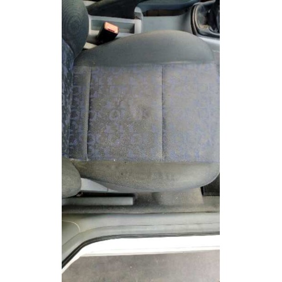 skoda octavia berlina (1u2) del año 2000