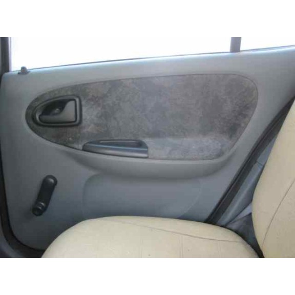 renault megane i berlina hatchback (ba0) del año 1997