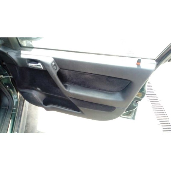 opel astra g berlina del año 1999