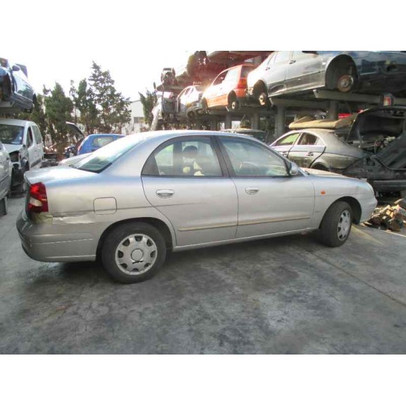 daewoo nubira berlina del año 1999