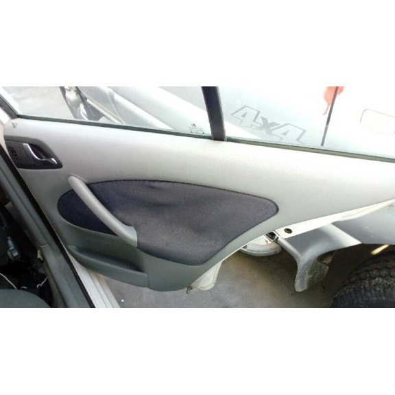 skoda octavia berlina (1u2) del año 2000