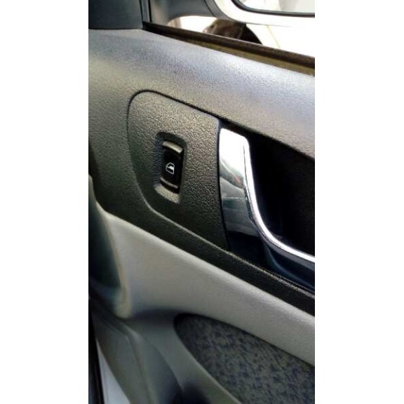 skoda octavia berlina (1u2) del año 2000