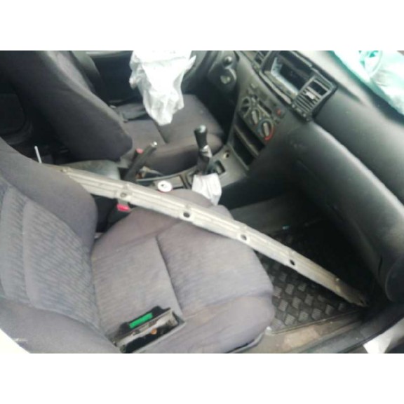 toyota corolla (e12) del año 2003