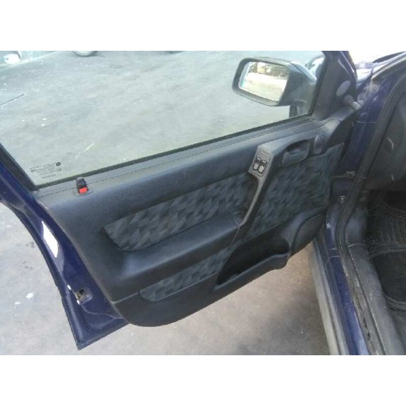 opel astra g berlina del año 1999