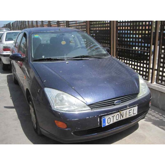 ford focus berlina (cak) del año 2000
