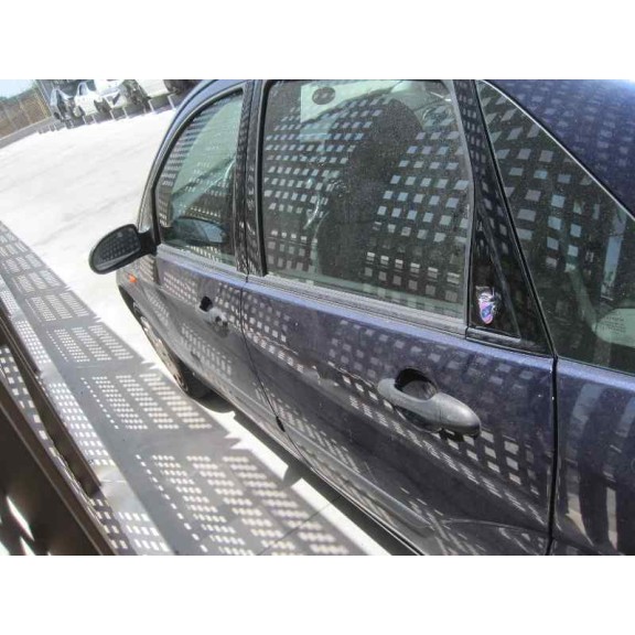 ford focus berlina (cak) del año 2000