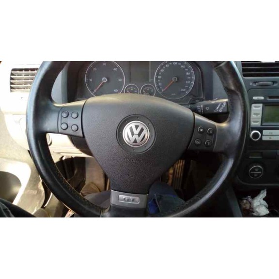 volkswagen golf v berlina (1k1) del año 2008