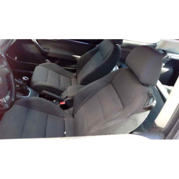 volkswagen golf v berlina (1k1) del año 2008