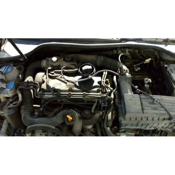 volkswagen golf v berlina (1k1) del año 2008