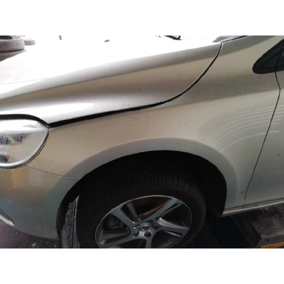 volvo v40 del año 2017