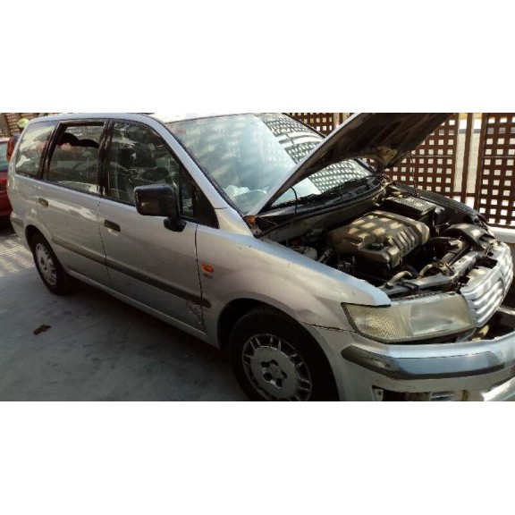 mitsubishi space wagon (n80/n90) del año 2001