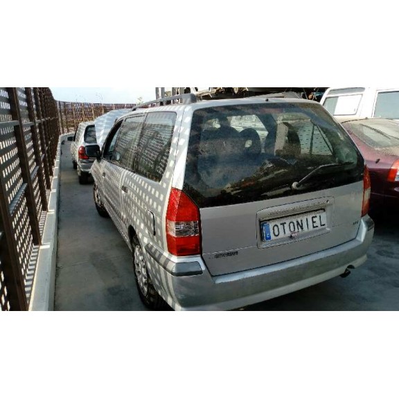 mitsubishi space wagon (n80/n90) del año 2001