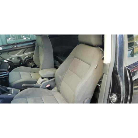 volkswagen golf v berlina (1k1) del año 2008