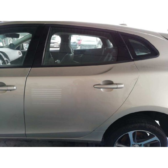 volvo v40 del año 2017