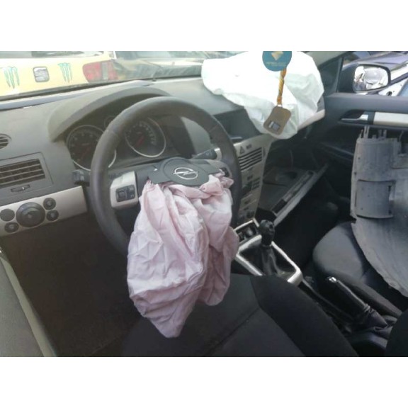 opel astra gtc del año 2007